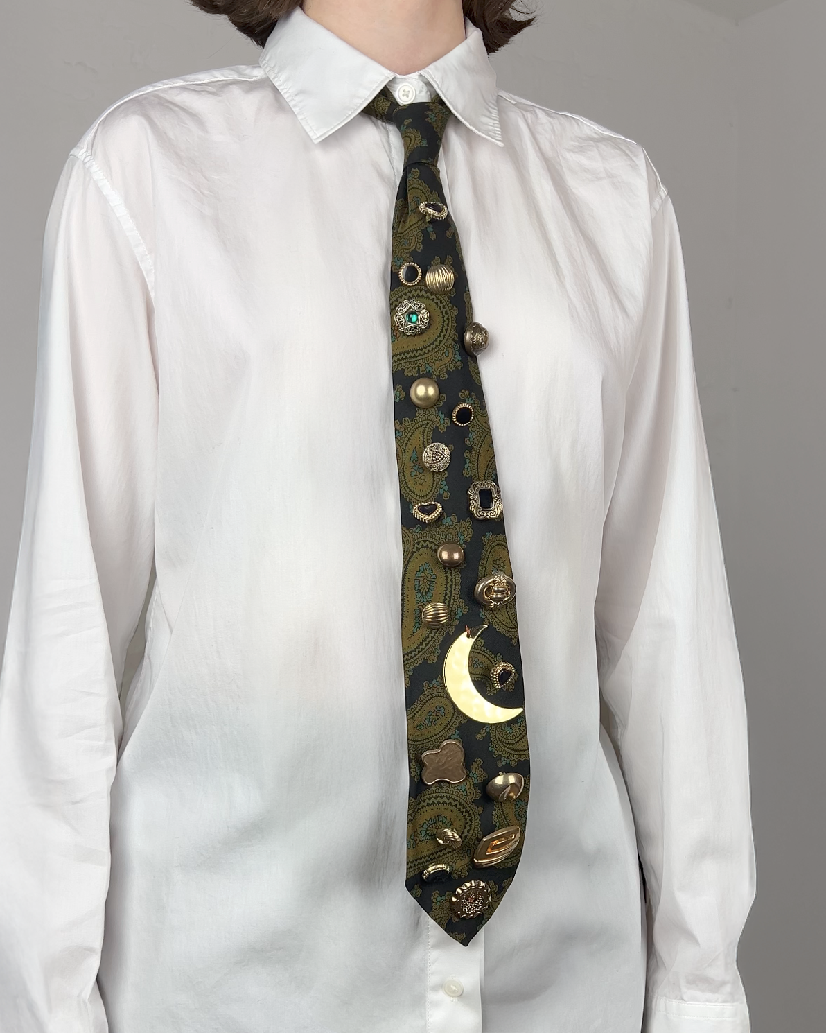 Upcycled Tie: Button Collector