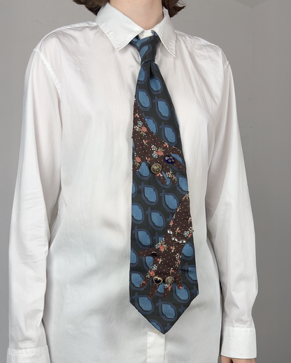 Upcycled Tie: Hands